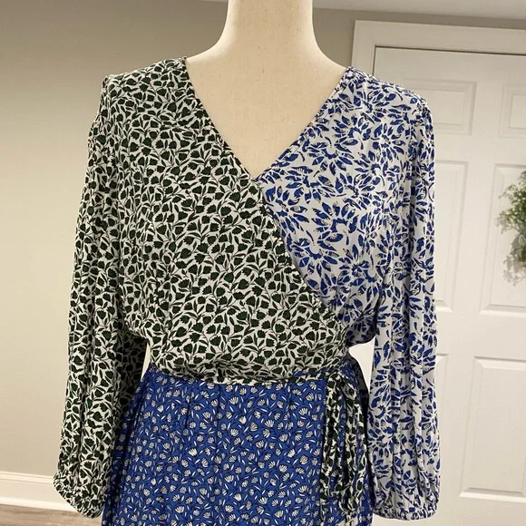Floral Wrap Flare Dress - Picture 4 of 16